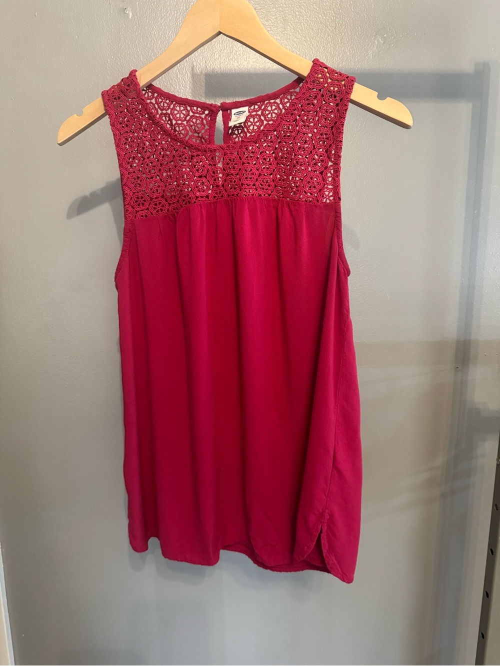 Old Navy Raspberry Crochet Sleeveless Blouse